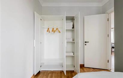 Kozyatağı Avşar Sokak'ta Yüksek Kira Getirili, Yeni Binada Satılık 2+1 Daire