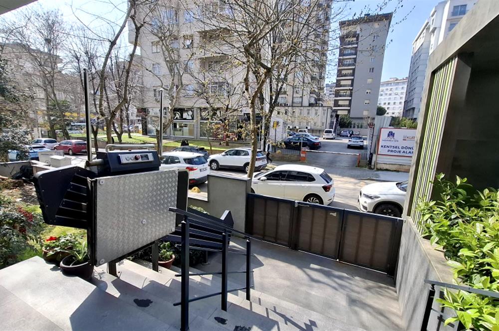 Kozyatağı Avşar Sokak'ta Yüksek Kira Getirili, Yeni Binada Satılık 2+1 Daire