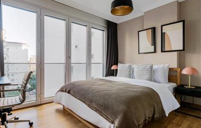 Kozyatağı Avşar Sokak'ta Yüksek Kira Getirili, Yeni Binada Satılık 2+1 Daire