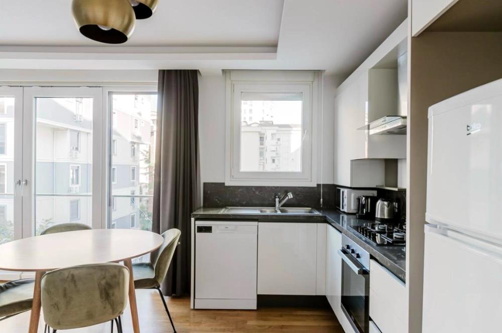 Kozyatağı Avşar Sokak'ta Yüksek Kira Getirili, Yeni Binada Satılık 2+1 Daire