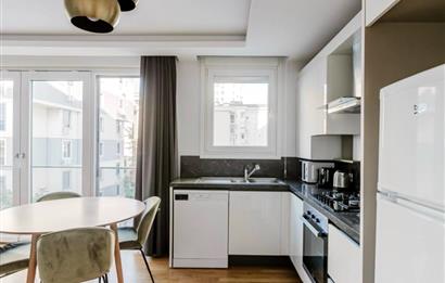 Kozyatağı Avşar Sokak'ta Yüksek Kira Getirili, Yeni Binada Satılık 2+1 Daire