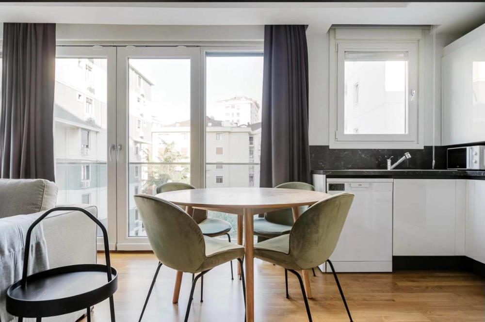 Kozyatağı Avşar Sokak'ta Yüksek Kira Getirili, Yeni Binada Satılık 2+1 Daire