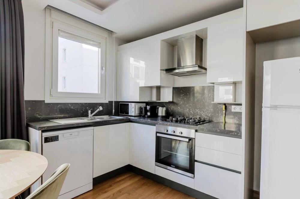 Kozyatağı Avşar Sokak'ta Yüksek Kira Getirili, Yeni Binada Satılık 2+1 Daire