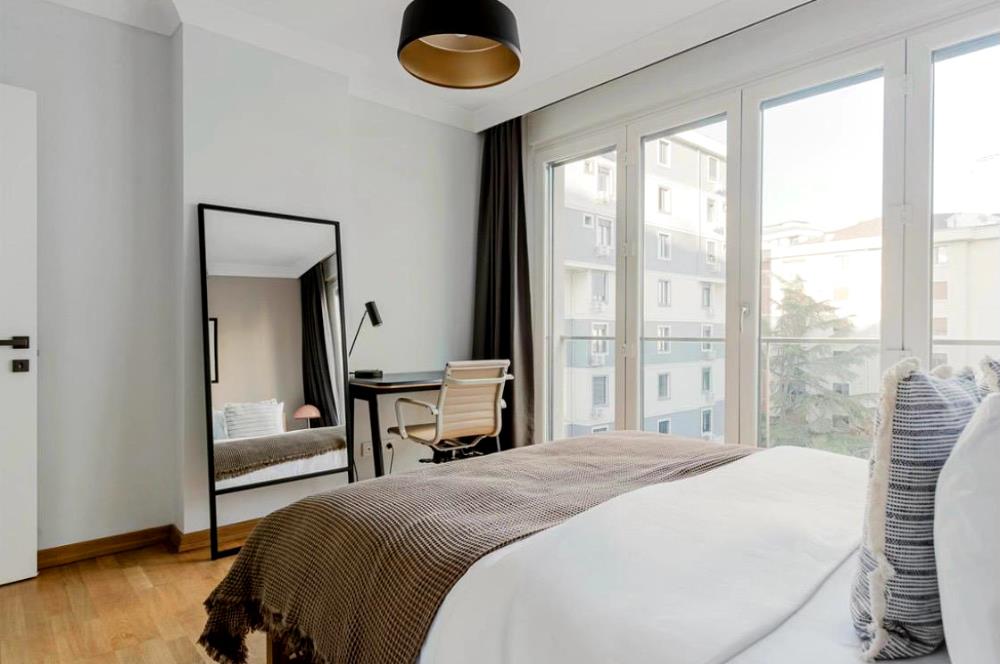 Kozyatağı Avşar Sokak'ta Yüksek Kira Getirili, Yeni Binada Satılık 2+1 Daire