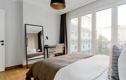 Kozyatağı Avşar Sokak'ta Yüksek Kira Getirili, Yeni Binada Satılık 2+1 Daire