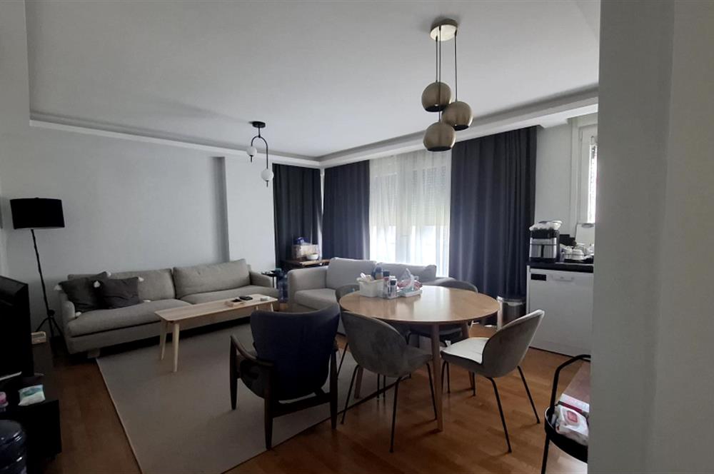 Kozyatağı Avşar Sokak'ta Yüksek Kira Getirili, Yeni Binada Satılık 2+1 Daire