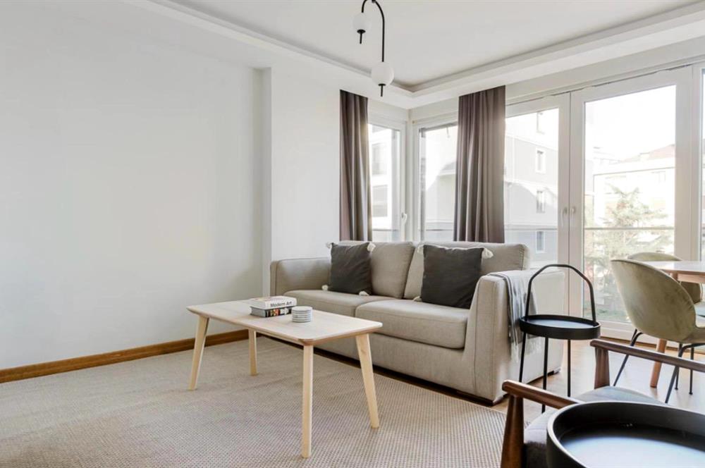 Kozyatağı Avşar Sokak'ta Yüksek Kira Getirili, Yeni Binada Satılık 2+1 Daire