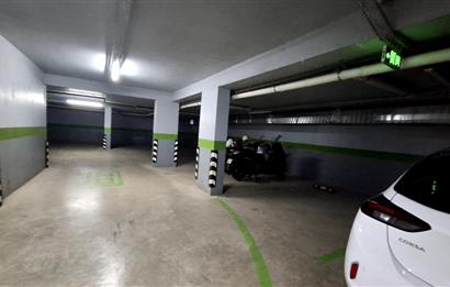 Kozyatağı Avşar Sokak'ta Yüksek Kira Getirili, Yeni Binada Satılık 2+1 Daire