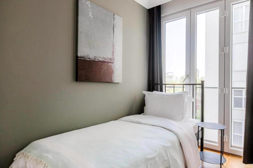 Kozyatağı Avşar Sokak'ta Yüksek Kira Getirili, Yeni Binada Satılık 2+1 Daire