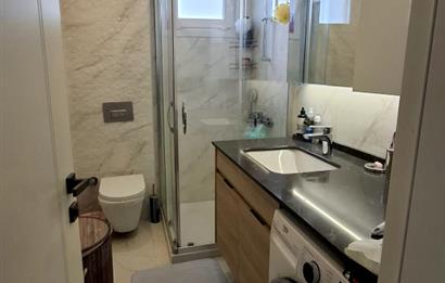 Kozyatağı Avşar Sokak'ta Yüksek Kira Getirili, Yeni Binada Satılık 2+1 Daire