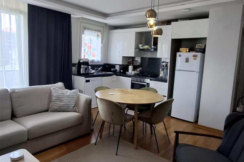 Kozyatağı Avşar Sokak'ta Yüksek Kira Getirili, Yeni Binada Satılık 2+1 Daire