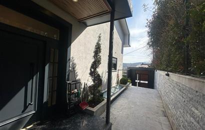 Zekeriyaköy'de Özel Dekorasyonlu, 4+1 Kiralık Villa