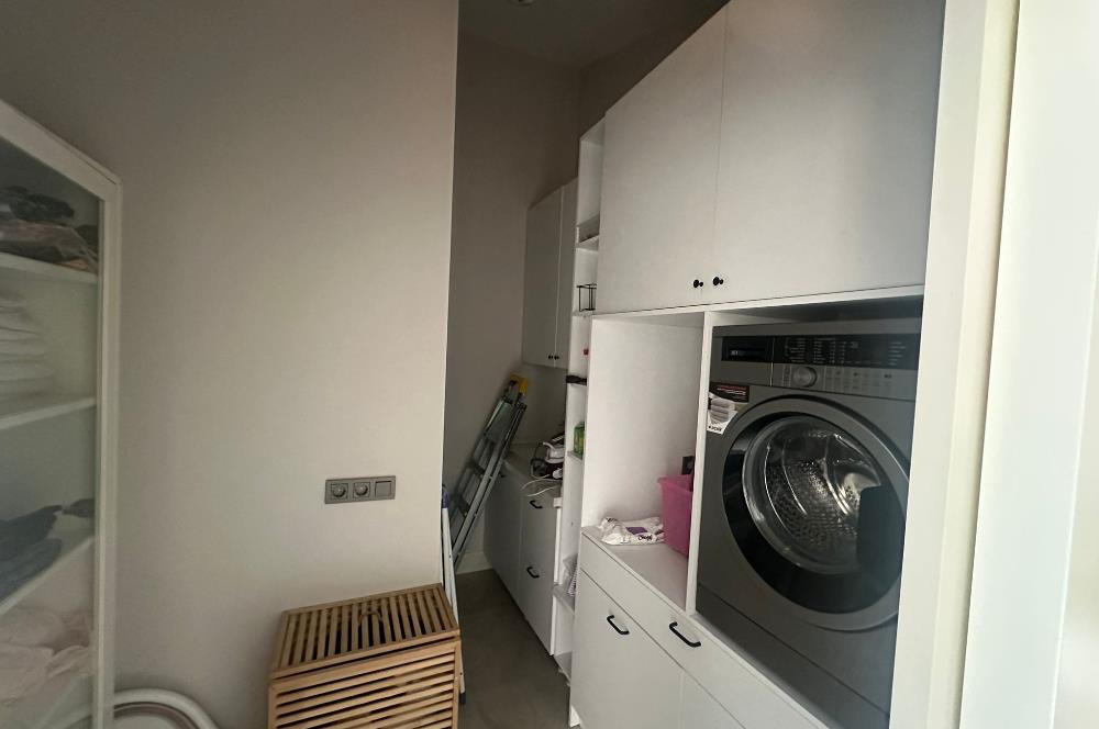 Zekeriyaköy'de Özel Dekorasyonlu, 4+1 Kiralık Villa