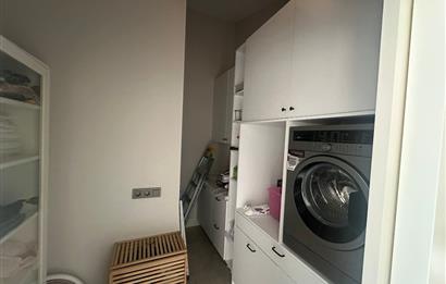 Zekeriyaköy'de Özel Dekorasyonlu, 4+1 Kiralık Villa