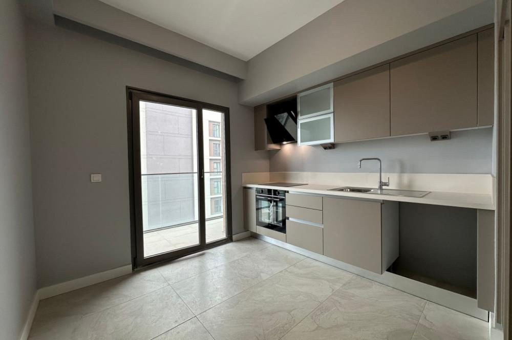 C21 ROOF'DAN YENİ FİKİRTEPE 16.ETAP KAPALI MUTFAK 2+1 KİRALIK
