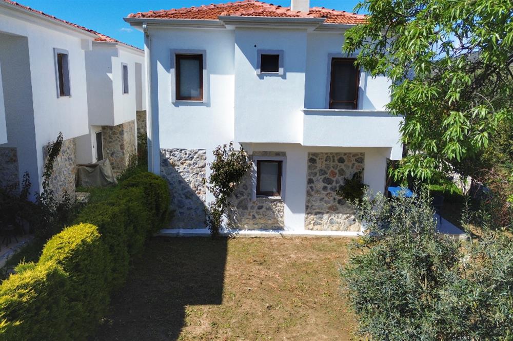 DATÇA KARAKÖY’DE SATILIK, GENİŞ BAHÇELİ, FULL EŞYALI 2+1