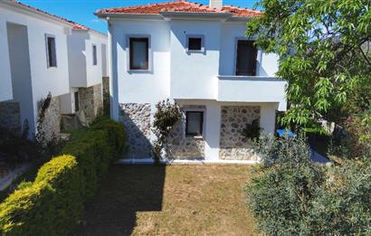 DATÇA KARAKÖY’DE SATILIK, GENİŞ BAHÇELİ, FULL EŞYALI 2+1