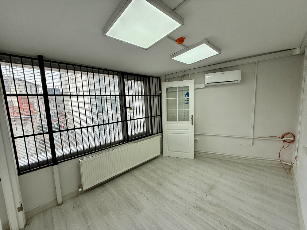 Cağaloğlu Bab-ı Ali Caddesinde 135 m² Kiralık Ofis