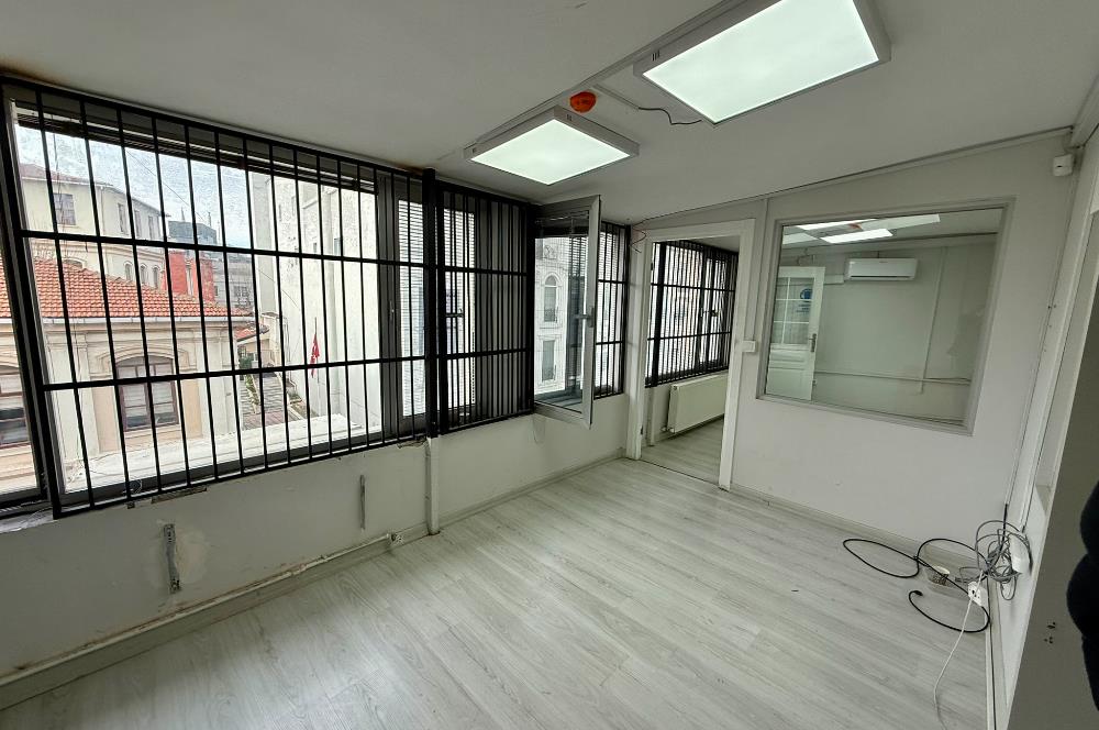 Cağaloğlu Bab-ı Ali Caddesinde 135 m² Kiralık Ofis
