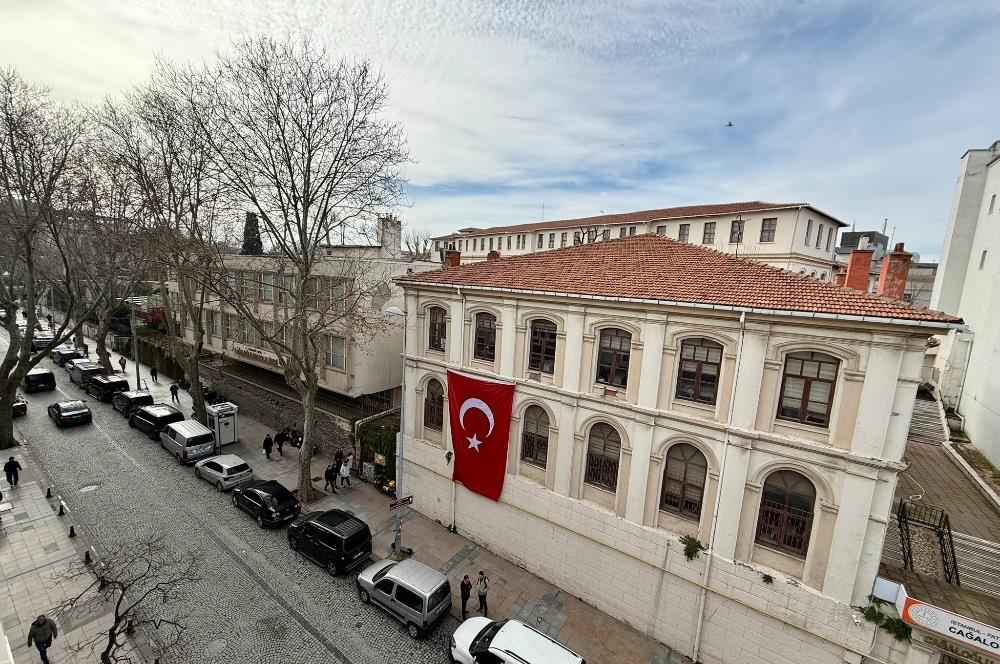 Cağaloğlu Bab-ı Ali Caddesinde 135 m² Kiralık Ofis