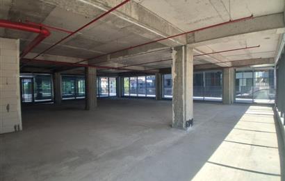 CUBES ANKARA'DA CADDE CEPHELİ SATILIK DÜKKAN