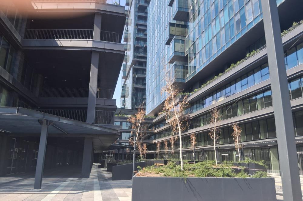 CUBES ANKARA'DA CADDE CEPHELİ SATILIK DÜKKAN