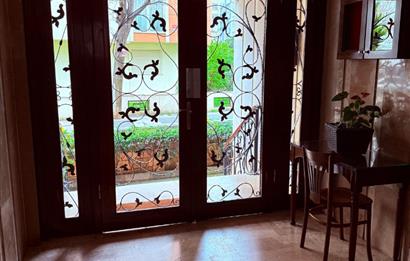 CADDEBOSTAN SAHİLDE 1+1 KİRALIK DAİRE