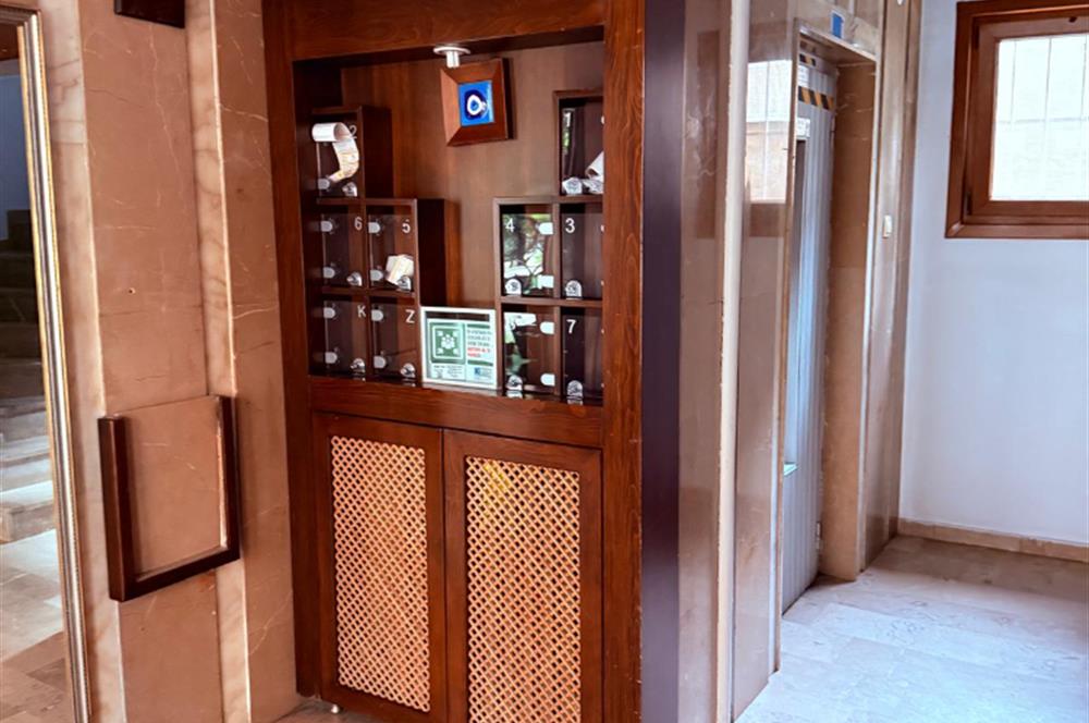 CADDEBOSTAN SAHİLDE 1+1 KİRALIK DAİRE