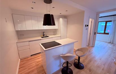 CADDEBOSTAN SAHİLDE 1+1 KİRALIK DAİRE