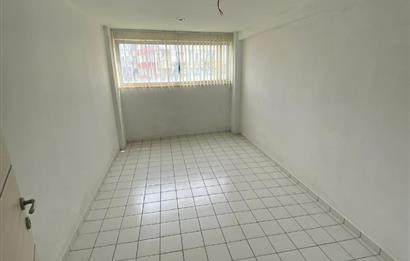 Bankadan Satılık Depolu Dükkan