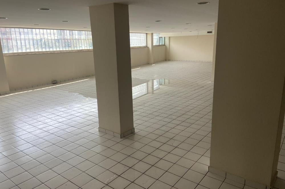 Bankadan Satılık Depolu Dükkan