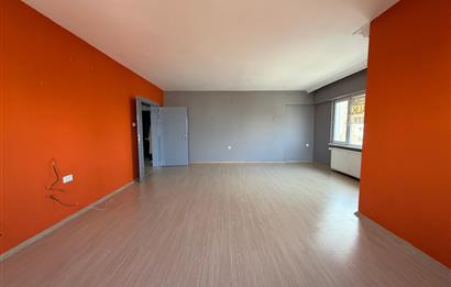 CENTURY 21 EWA'DAN GÜMÜŞ YOLU SİTESİNDE 4+1 GENİŞ KİRALIK DAİRE