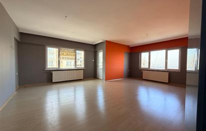 CENTURY 21 EWA'DAN GÜMÜŞ YOLU SİTESİNDE 4+1 GENİŞ KİRALIK DAİRE