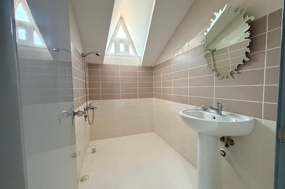 CENTURY 21 EWA'DAN GÜMÜŞ YOLU SİTESİNDE 4+1 GENİŞ KİRALIK DAİRE