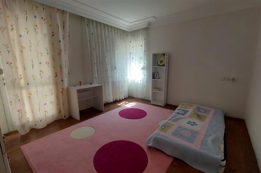 Çiğli Ataşehir Pelit Sitesi 3+1 Geniş Kiralık Daire