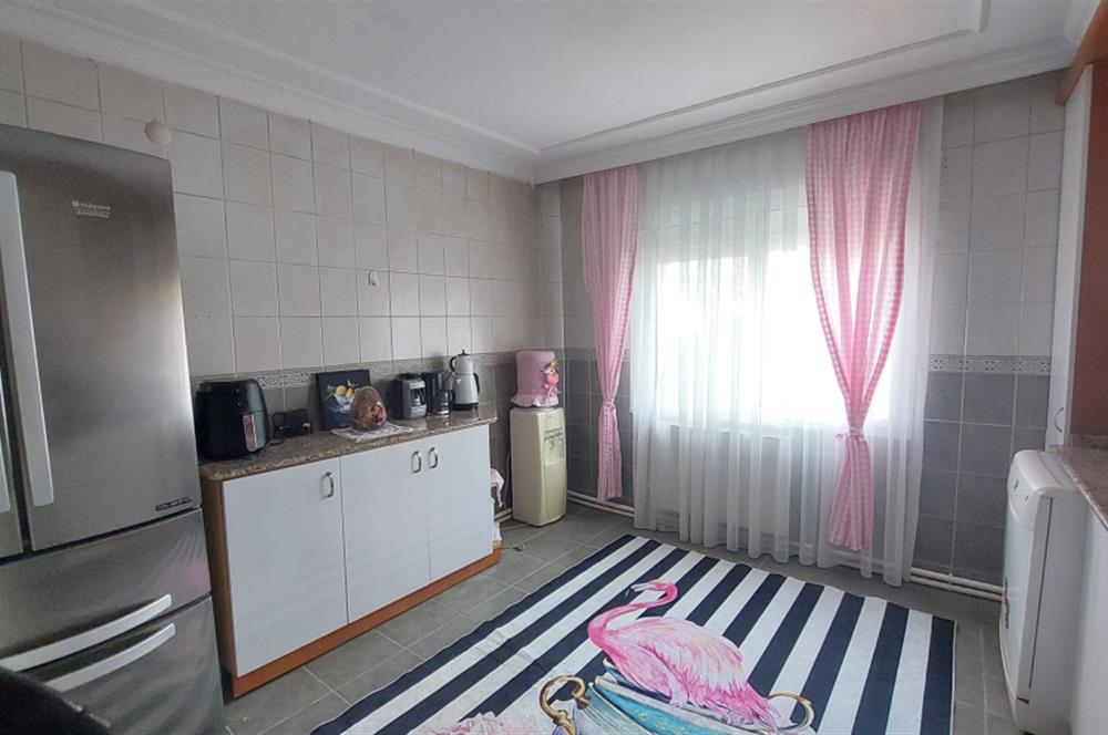 Çiğli Ataşehir Pelit Sitesi 3+1 Geniş Kiralık Daire