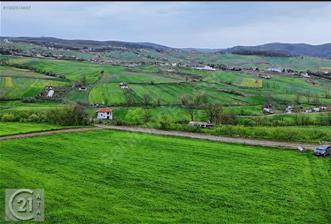 SEVİNDİKLİDE İMARLI GÖL MANZARALI YOLA CEPHELİ ARAZİ - 1 - 33174