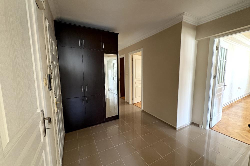 KARŞIYAKA BAHÇELİEVLER'DE GENİŞ, ÖNÜ AÇIK, KİRALIK 3+1 DAİRE 