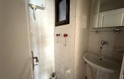 KARŞIYAKA BAHÇELİEVLER'DE GENİŞ, ÖNÜ AÇIK, KİRALIK 3+1 DAİRE 