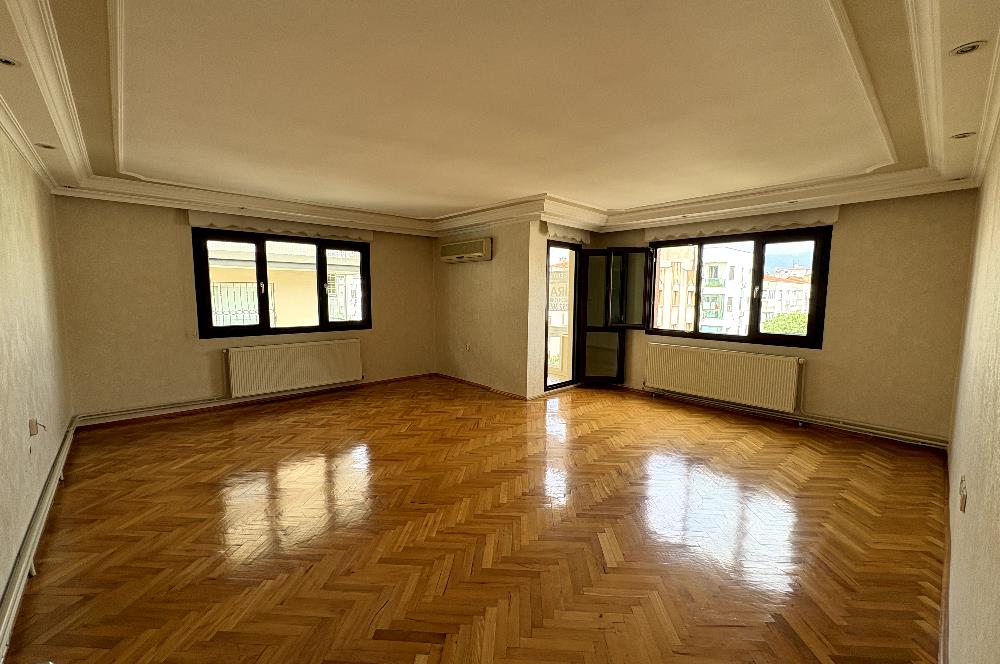 KARŞIYAKA BAHÇELİEVLER'DE GENİŞ, ÖNÜ AÇIK, KİRALIK 3+1 DAİRE 