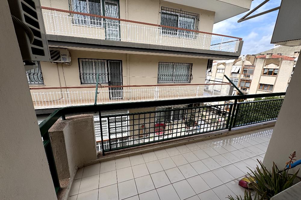 KARŞIYAKA BAHÇELİEVLER'DE GENİŞ, ÖNÜ AÇIK, KİRALIK 3+1 DAİRE 