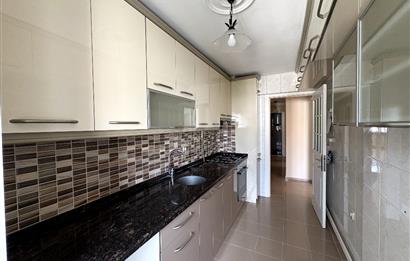 KARŞIYAKA BAHÇELİEVLER'DE GENİŞ, ÖNÜ AÇIK, KİRALIK 3+1 DAİRE 