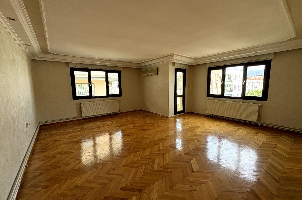 KARŞIYAKA BAHÇELİEVLER'DE GENİŞ, ÖNÜ AÇIK, KİRALIK 3+1 DAİRE 