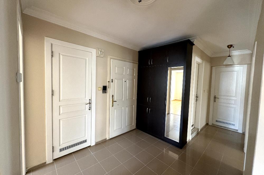 KARŞIYAKA BAHÇELİEVLER'DE GENİŞ, ÖNÜ AÇIK, KİRALIK 3+1 DAİRE 