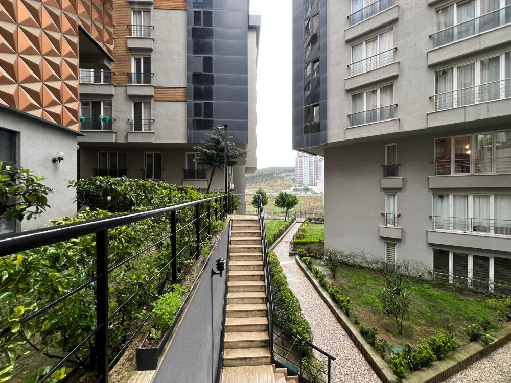 Ayazağa green pine sitesi satılık boş 3+1