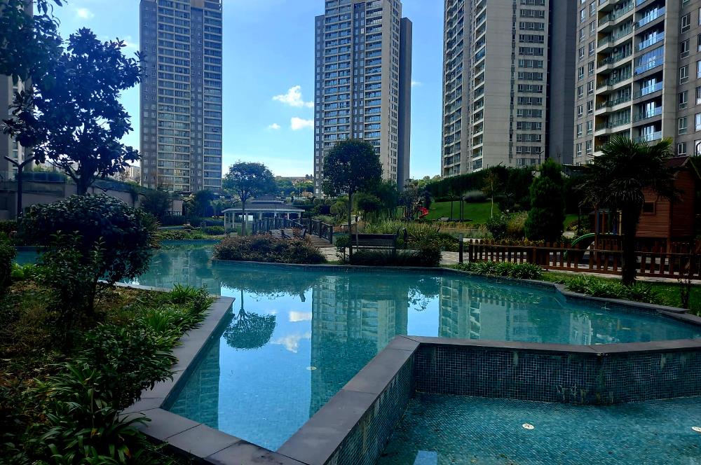 Bahçeşehir GölPanorama Eşyalı mükemmel peyzaj cephe satılık 2+1