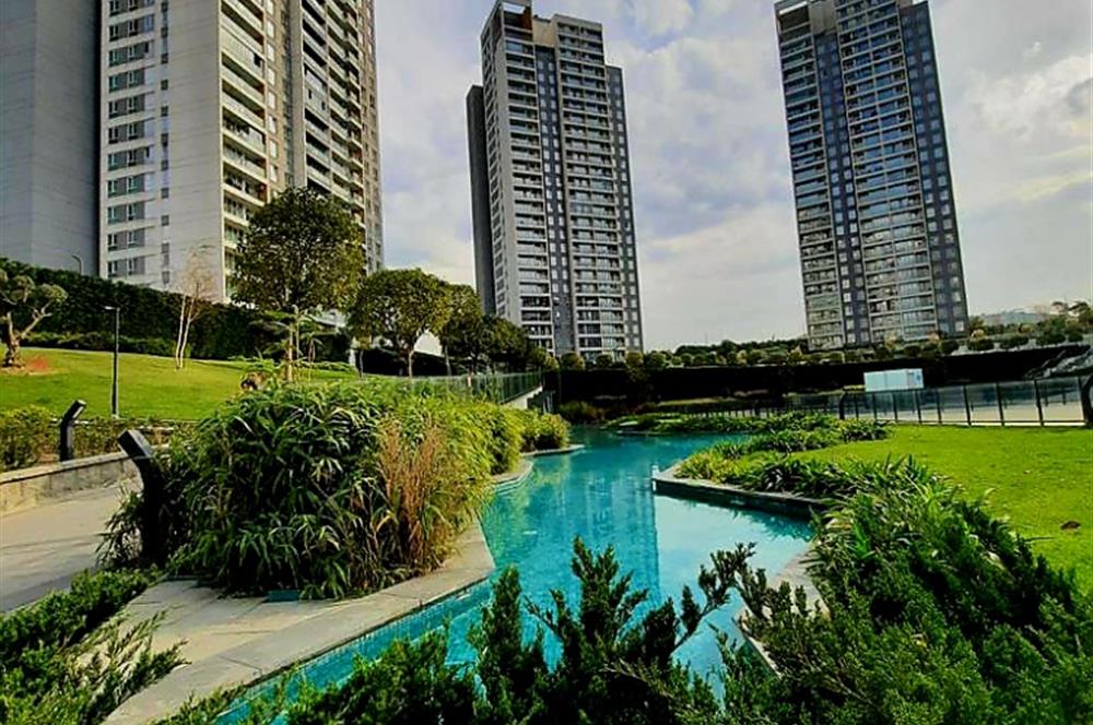 Bahçeşehir GölPanoramada peyzaj cephe boş 1+1 satılık