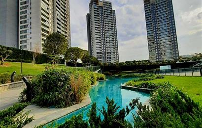 Bahçeşehir GölPanoramada peyzaj cephe boş 1+1 satılık