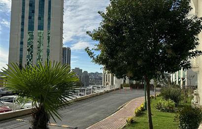 Prestij Parkta Metrobüse Yakın Satılık 1+1 Mükemmel Konum