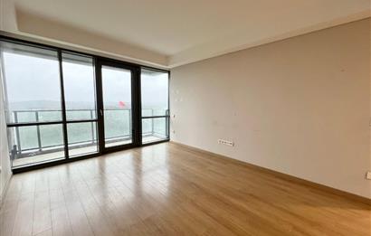 5.levent torunlarda satılık boş 1+1 yüksek kat 